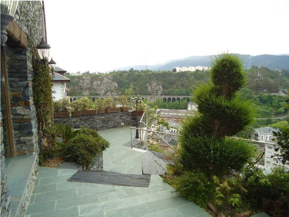 Casona El Gurugu Hotel Luarca Exterior photo